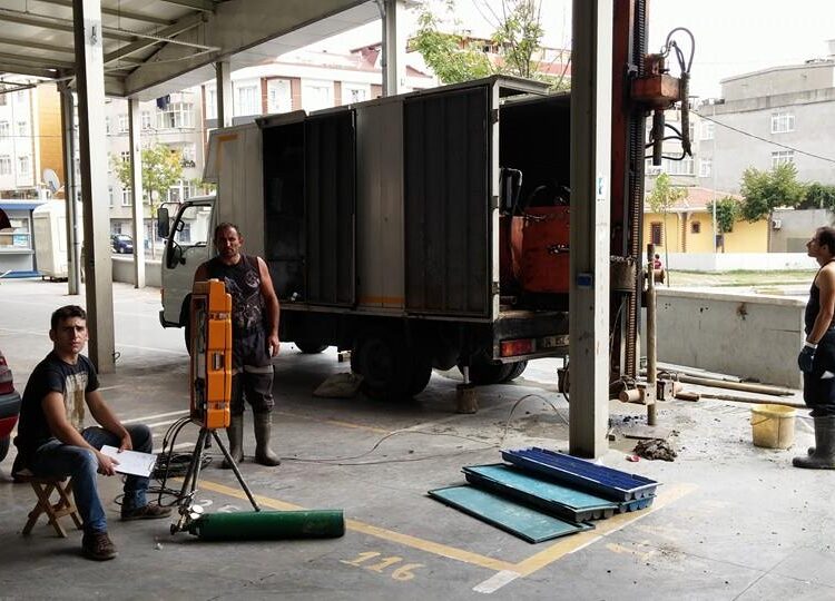 geoteknik-muhendislik-kaya-zemin-laboratuvarı