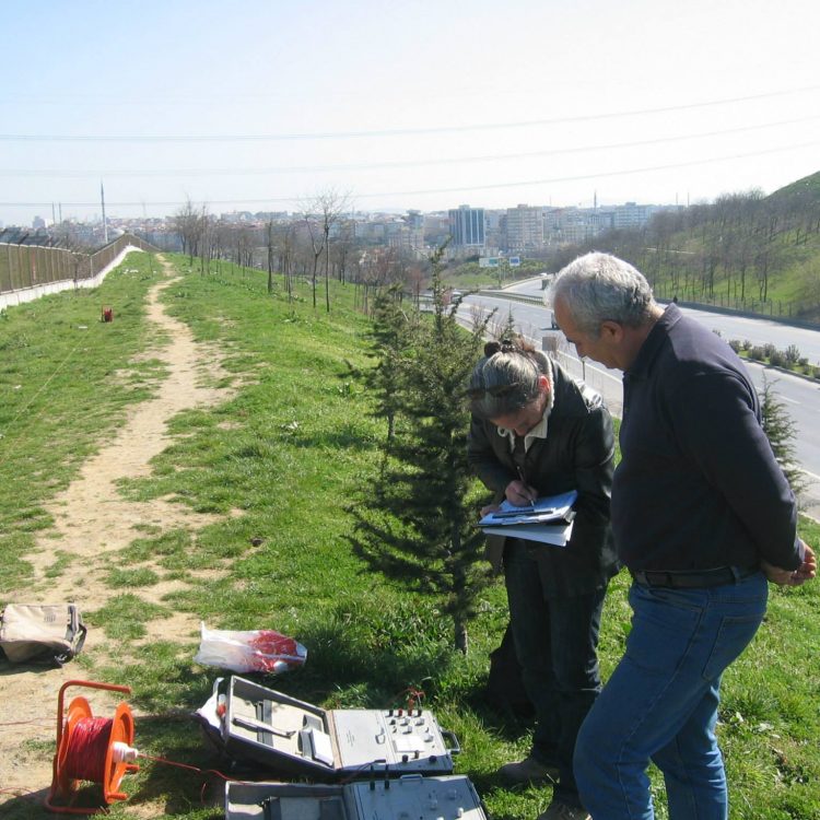 geoteknik-muhendislik-kaya-zemin-laboratuvarı